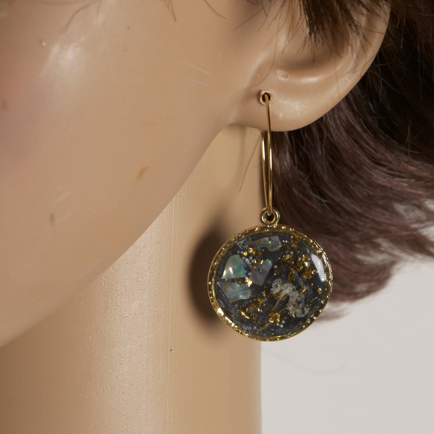 Boucle d'oreille Créoles Cosmos en résine