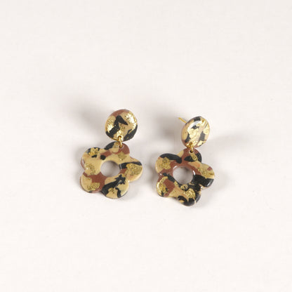 Boucles d'oreilles pendantes rétro Flower Power - Marbrées dorées