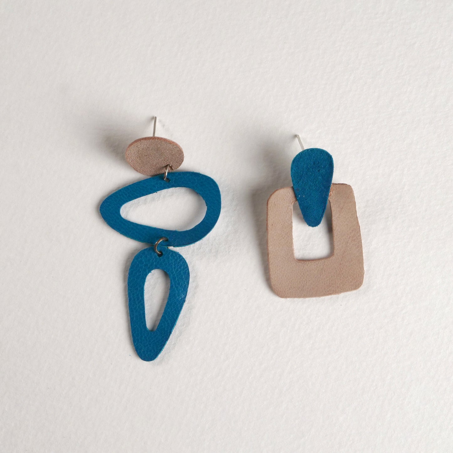 Boucles d'oreilles en cuir Bauhaus abstraites N°1