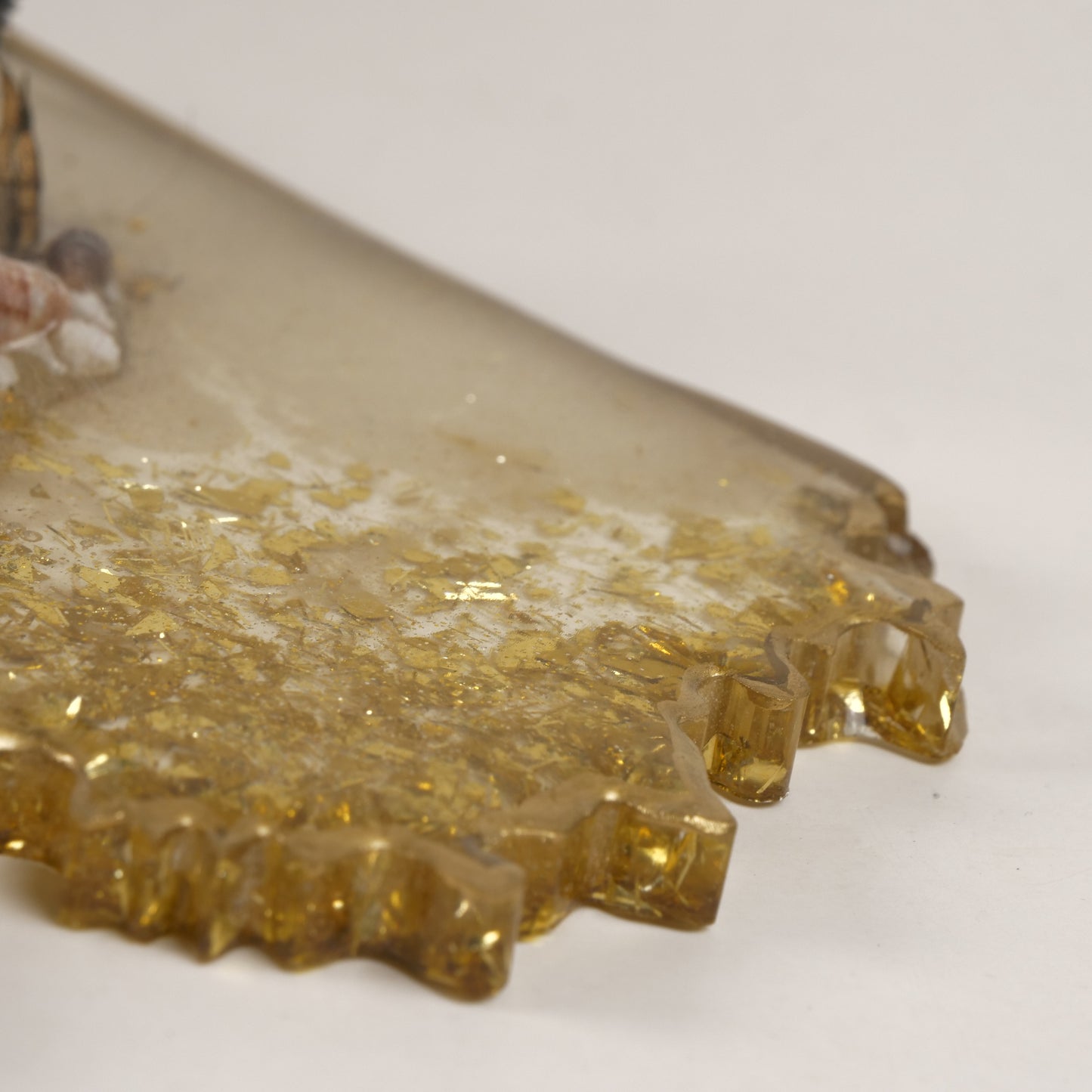 Art en fil de fer doré représentant un palmier tropical