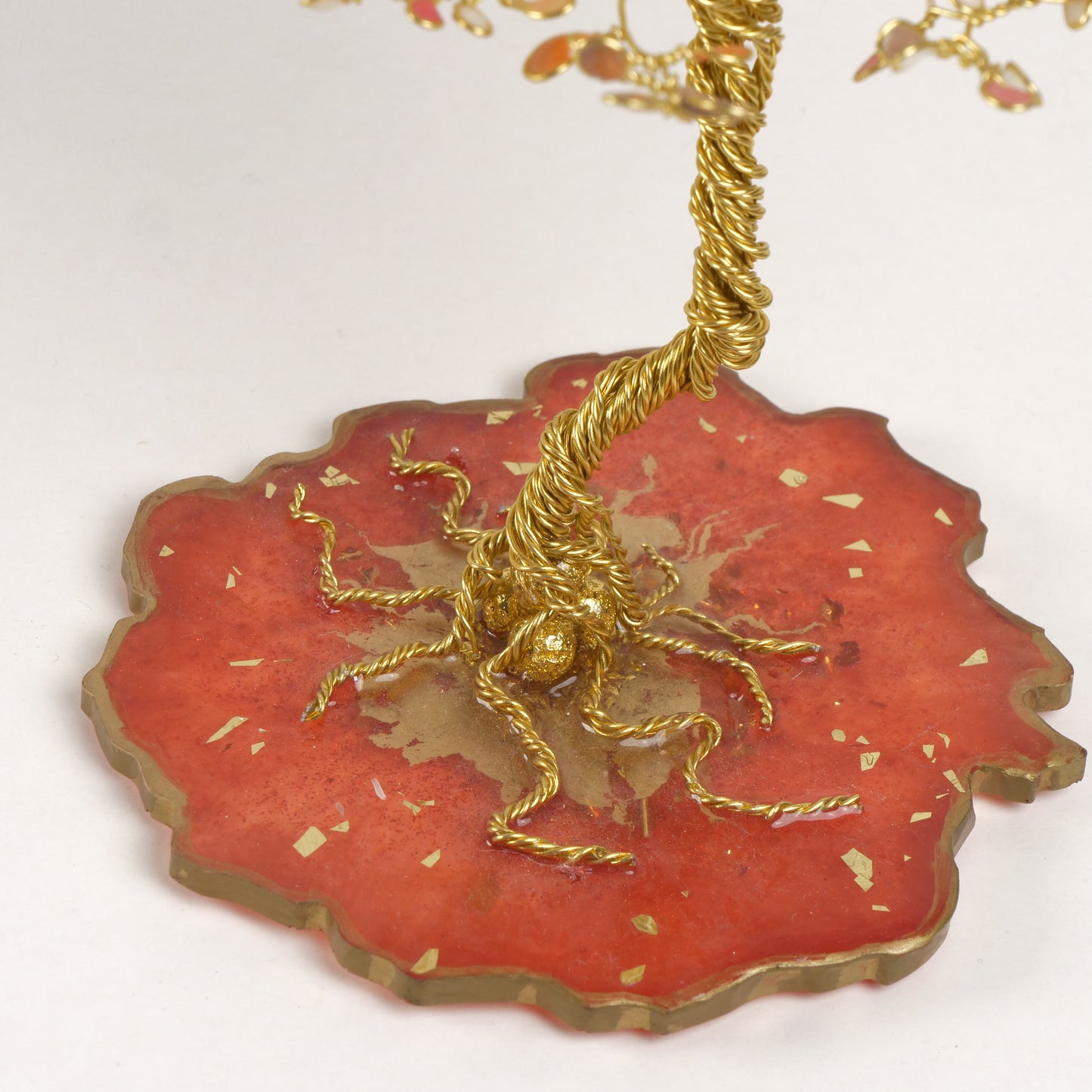 Arbre en fil de fer doré