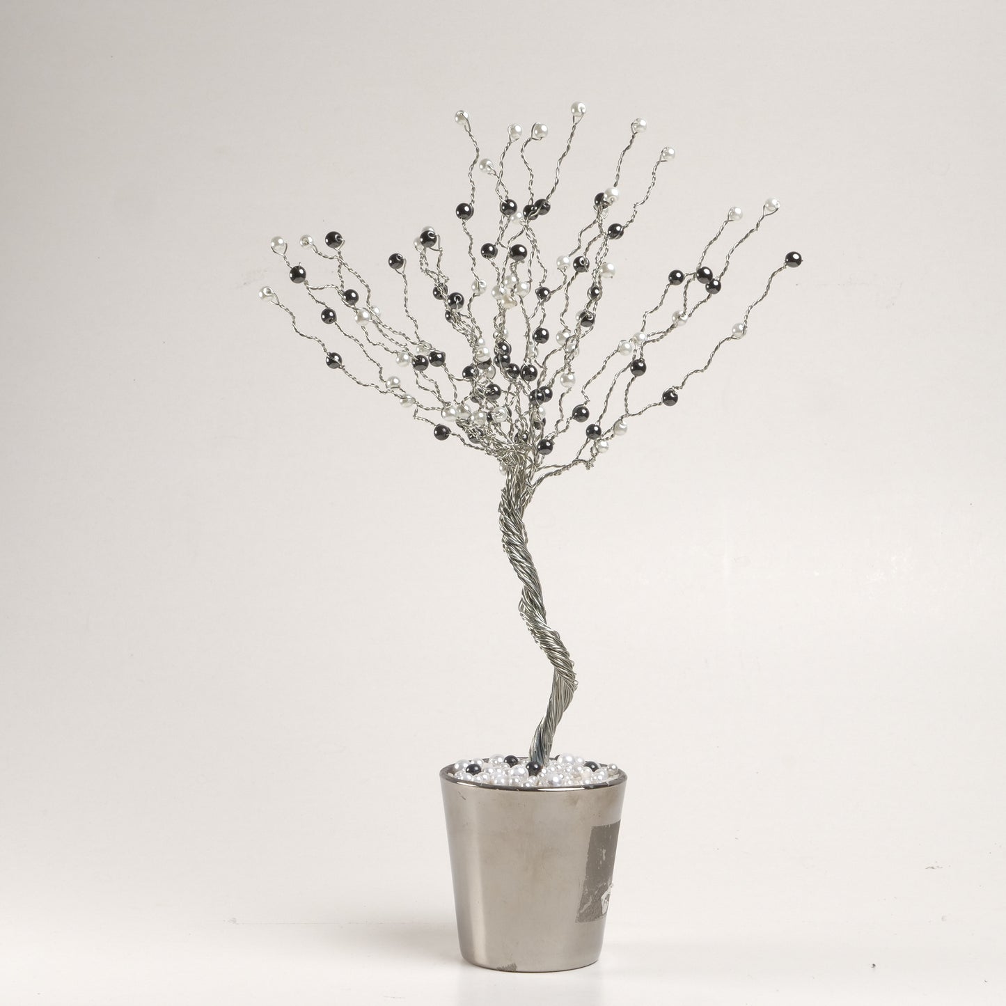 Arbre moderniste en fil d'argent