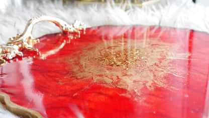 Plateau de service baroque en résine cramoisie et or