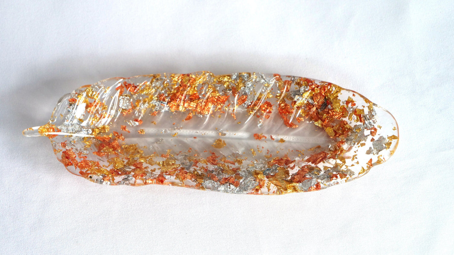 Bol décoratif en résine à plumes