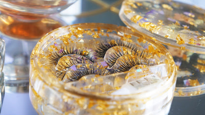 Porte-cils en résine transparente avec feuille d'or