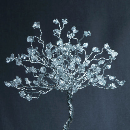 Sculpture d'arbre en fil de cristal